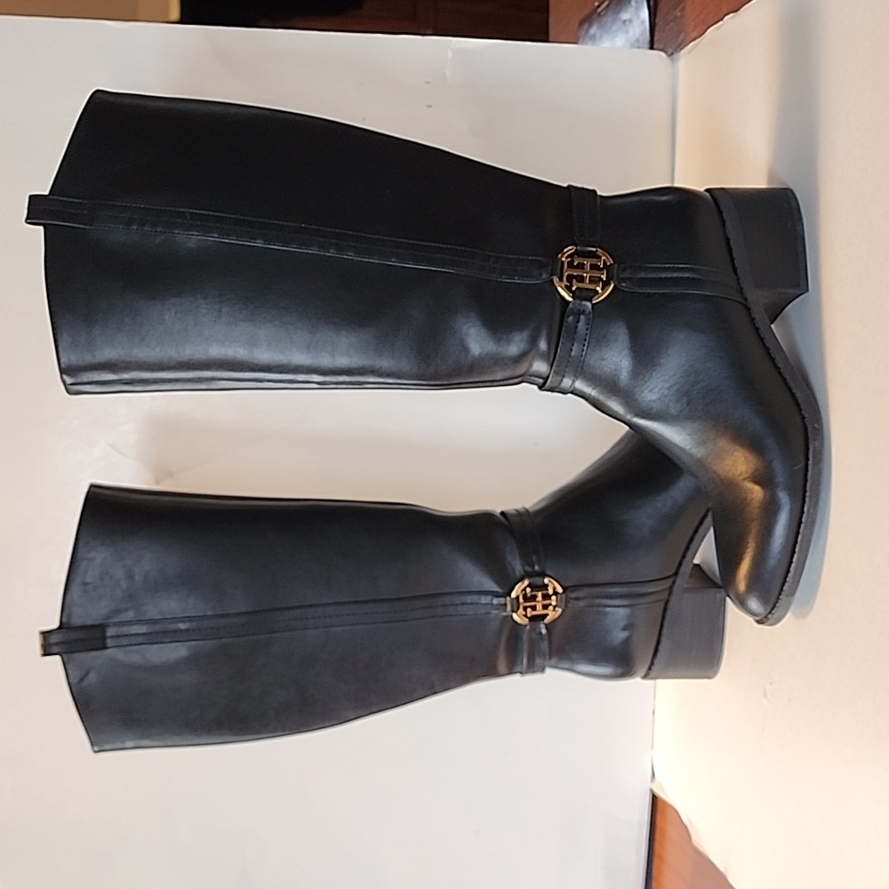 Tommy Hilfiger Equestrian style boots. size 7